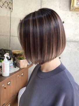 トト 船橋店(toto.) 黒髪/グレーベージュ/レイヤーロング/前髪パーマ[西船橋/津田沼]