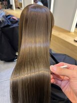 ジーナ 本八幡(Zina)&nbsp;大人かわいい20代30代40代小顔ショコラベージュ　Zina本八幡