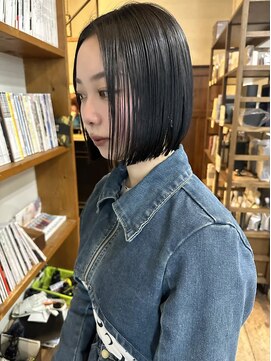 シー(The She's) 黒髪ボブ