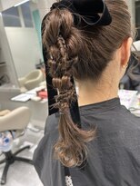 リーホリエ(Lee Horie)&nbsp;【高木】ポニーのタイトアレンジ◎