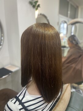 ビィーワンイースト(Be 1 EAST) ミディアムカット