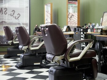 カットアンドカラー スマイル 夢野店(Cut&Color smile)の写真/《無料駐車場あり》夜まで営業！技術重視の《大人バーバー》で1人1人の“カッコイイ”を引き出します！