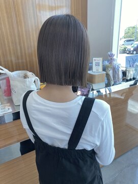 カッツ 駅家店(CUT S) プツッと切りっぱなしボブ