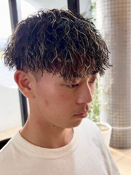 フェノメノン(PHENOMENON) 岐阜ツイストスパイラルパーマ波巻きスパイラルツイストパーマ