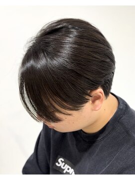 リエル(LIERU) 地毛風ストレートナチュラルセンターパート