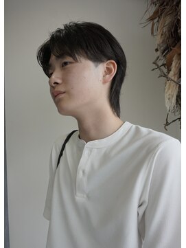 ネクストフォーヘアー(NEXT for hair) メンズウルフ　毛流れ　センターパート
