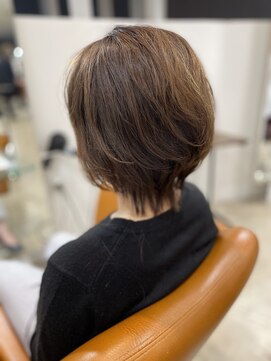 アート(art) トップふんわりショート