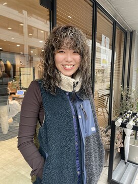 ミューズ バイ ケンジ(MUSE by KENJE) highlightとperm