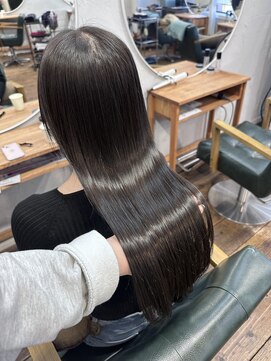 クオーレ(CUORE) 艶髪ストレート