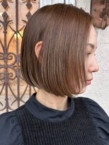 カムジーヘッド(COMEGHEAD)&nbsp;大人ショートボブショートカットココアアッシュくびれミディ