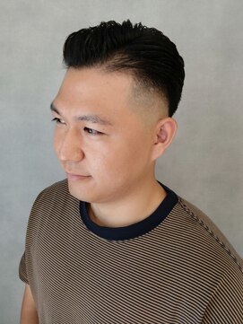 ソアー 新大阪(SOAR) ダークアッシュベリーショートオールバックフェード【新大阪】