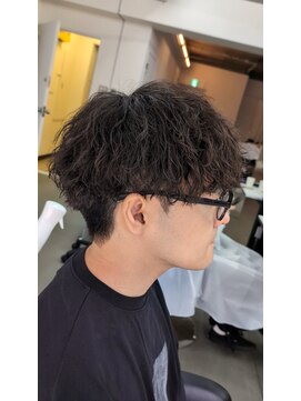 プルーブトウキョウ 渋谷(PROVE TOKYO) ツイストスパイラルパーマラウンドマッシュ刈り上げメンズ