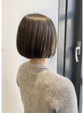 ニーイチイチ(211) オリーブカラー/艶髪/ボブ/ココアベージュ