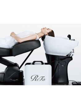 《リファウルトラファインバブル ヴィーナ》使用♪超微細な泡が毛穴の奥まで入り込み、優しく洗浄します◎