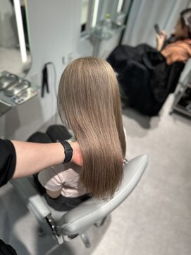 ユニック ウメダ(unique UMEDA) ホワイトベージュ