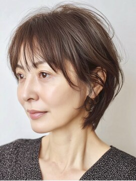 ハーツ(Heart's) 大人ショート　白髪ぼかし　脱白髪染め　ハイライト40代50代60代