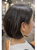 大人女性の丸みショートボブ × さりげないインナーカラー