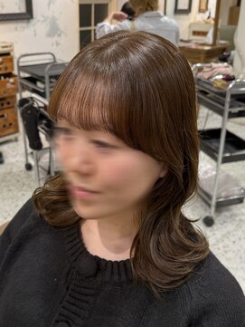 サンバイセライロ 千葉(SAN. by celilo) くびれミディ*ミディアムレイヤー/千葉駅/MINA