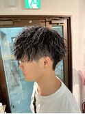 ツイストスパイラルパーマ　メンズサロン　ハイライト　メンズ