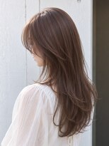 レアナ バイ ニーナ(Leana by NINA)&nbsp;動きのあるロングヘアスタイル