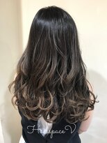ヘアースペース ブイ(hair space V) ハイライト×グレージュグラデーション