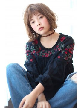 ネオリーブ クーロ(Neolive curro) バレイヤージュベージュ