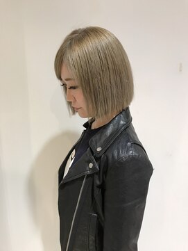 トリコ心斎橋(trico) 痛まないブリーチでホワイトベージュ 【トリコ心斎橋店】