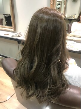 ウィクシー(wixy) ブリーチ無しのシアーベージュ♪♪