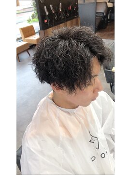 トッカ(tocca) 色気センターパート×ハイスパイラルパーマ/掛川