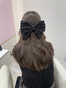 アディション 新宿(ADITION) 韓国ツヤカラーオリーブグレージュ