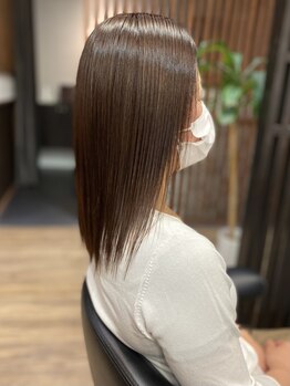クロ ヘアー(CURRO HAIR)の写真/グレイヘアの方でも綺麗なカラーを！お肌に優しいのにしっかり染まる天然由来のカラー剤を使用◎
