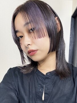 ナービス(NARVIS) 大胆にカット個性的レイヤーで自分らしさを表現