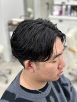 レヴィア(REVIA)&nbsp;メンズカルマパーマスタイル刈り上げメンズカット