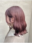 ピンクベージュ