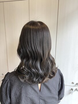 透明感グレージュ【阿部佑香】