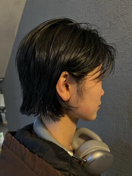 アルカナ 明治神宮前原宿(ARCANA) ミニボブ 切りっぱなしボブ ブルーブラック