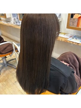 フラット(flat) グレージュカラー