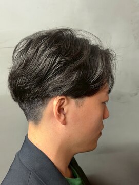 ノーエン(noen) スパイラルパーマ メンズカット メンズパーマ 韓国眉毛 眉カット