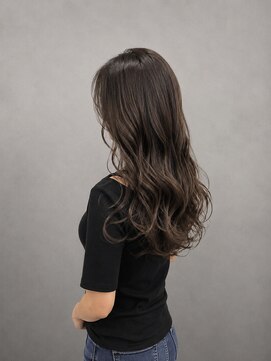 ソラヘアー(SORA hair) 揺れ感で魅せる艶ブラウンロングレイヤー　30代40代