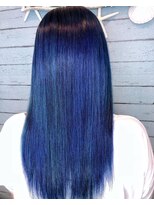 カルフール ロコ 草加西口店(Carrefour LOCO) ブリーチ1回のコバルトブルー【派手髪・ハイトーンカラー】