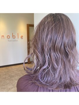 ノーブル(noble) ペールベージュ