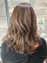 エスト(est)&nbsp;新宿×est　夏にピッタリ　ラフなレイヤー美彩スタイル