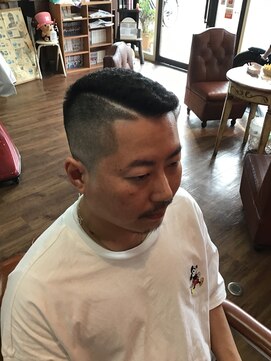 ヘアバイ エムズ(hair by M's) オラオラ系濡れパンフェード