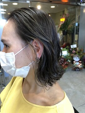 ボウ(BOW) 脱白髪染め highlight×インナーカラー