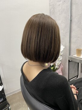 モエバイアリア(Moe by aria) 重めきりっぱボブ！