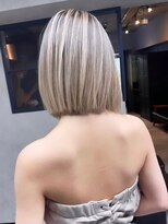 サニー 渋谷(SUNNY)&nbsp;バレイヤージュ、ハイライト、レイヤーロング、グレーベージュ