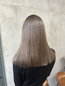 ソルトウォーター(SALT WATER) グレージュカラー　ブリーチあり