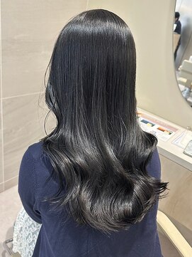 ミズチャーム(Ms.CHARM) デザインカラーレイヤーカットウェットヘアくびれレイヤー
