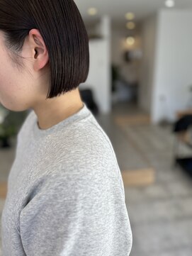 ウイ(Ui) ライン×ボブ