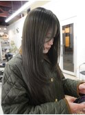 カーキベージュ×レイヤーカット